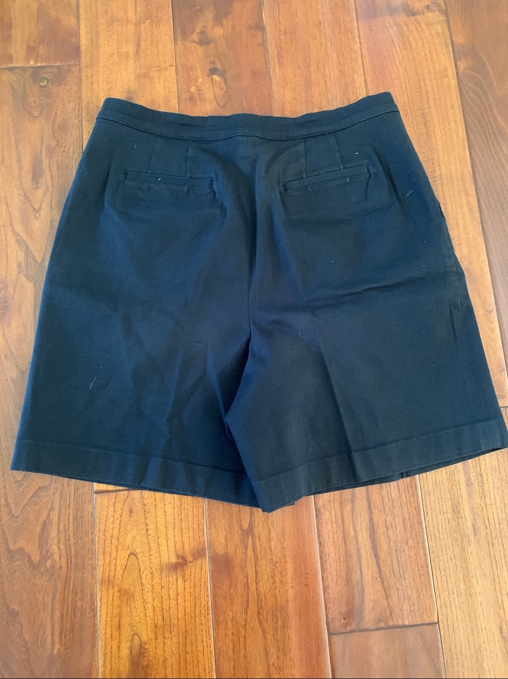 Ellen Tracy Shorts Size 8 Black Bermuda Chino High Rise Pleated Front Wide Leg - Picture 6 of 6